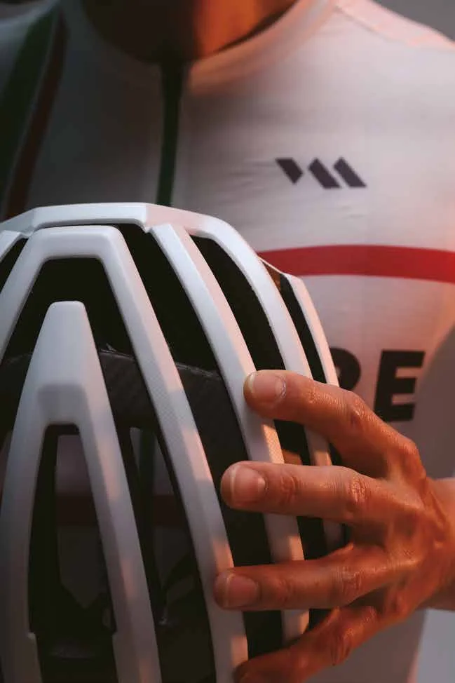 The LEM Motiv Air bike helmet